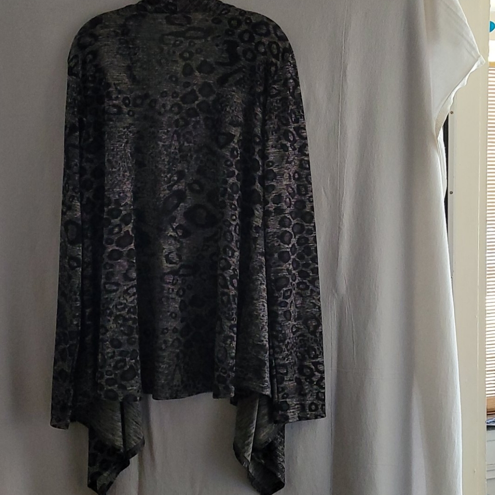 Sweater - Picture 3 of 3